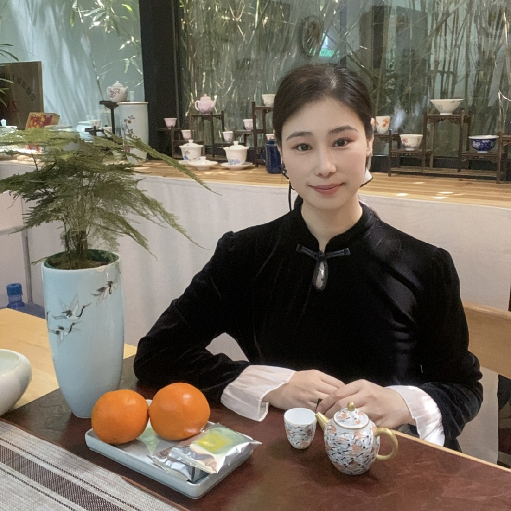 王運婕（國瓷紅葉畫院高級畫師）